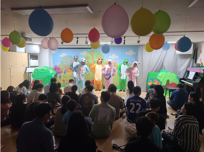 영아부 아이들과 부모님들, 교사도 행복했던 새 친구 초청잔치