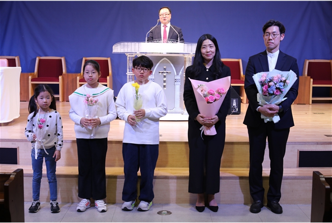 이준희 목사 사임