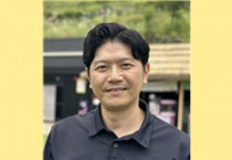 조용히 흐르는 자리에서 믿음은 이어지고